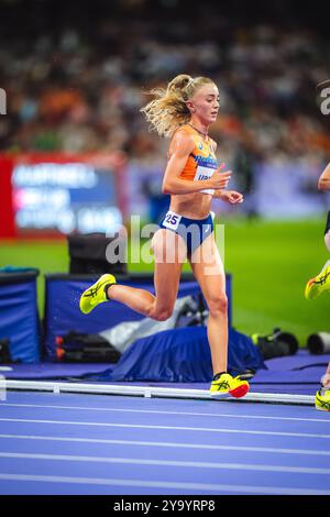 Diane van es participant au 10,000 mètres aux Jeux Olympiques de Paris 2024. Banque D'Images