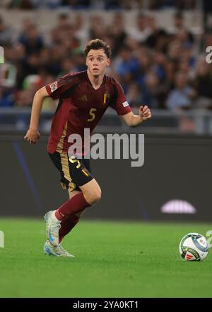 Rome, Italie. 10 octobre 2024. Maxim de Cuyper de Belgique lors du match de l'UEFA Nations League au Stadio Olimpico, Rome. Le crédit photo devrait se lire : Jonathan Moscrop/Sportimage crédit : Sportimage Ltd/Alamy Live News Banque D'Images