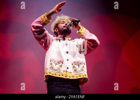 Porto, Portugal. 11 octobre 2024. Démo (Antonio Conde) du duo portugais soul et hip-hop Charmer Soul, se produit en direct lors d'un concert au Coliseu do Porto. Crédit : SOPA images Limited/Alamy Live News Banque D'Images