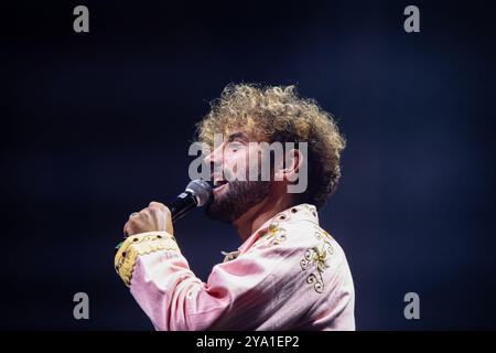 Porto, Portugal. 11 octobre 2024. Démo (Antonio Conde) du duo portugais soul et hip-hop Charmer Soul, se produit en direct lors d'un concert au Coliseu do Porto. Crédit : SOPA images Limited/Alamy Live News Banque D'Images