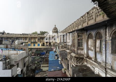 Old Delhi, Inde, 30 mars 2023 : le marché de Gadodia est construit au marché aux épices de Khari Baoli Road, en Asie Banque D'Images