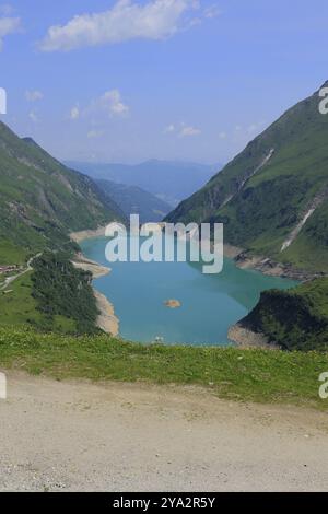 Vue des réservoirs près de Kaprun en Autriche Banque D'Images