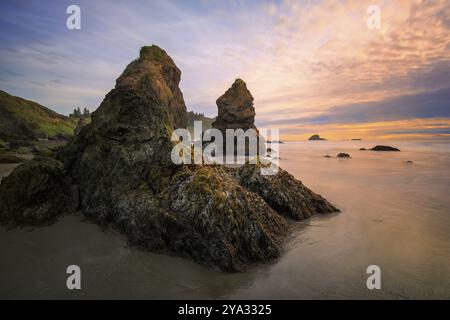 Coucher de soleil à Rocky Beach, Californie du Nord, États-Unis, Amérique du Nord Banque D'Images