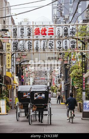 Tokyo, Japon, 12 mai 2019 : Streetsnear Temple Sensoji par jour à Asakusa, Tokyo, Japon, Asie Banque D'Images