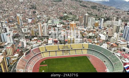 La Paz, Bolivie, vue aérienne survolant le paysage urbain dense. Amérique du Sud, Amérique du Sud Banque D'Images