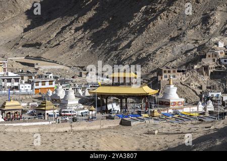 Leh, Inde, 2 avril 2023 : vue en angle élevé de la porte principale de Leh, Asie Banque D'Images