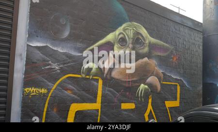 Los Angeles, Californie, USA 11 octobre 2024 Baby Yoda Street Art mural sur Melrose Avenue le 11 octobre 2024 à Los Angeles, Californie, USA. Photo de Barry King/Alamy Stock photo Banque D'Images