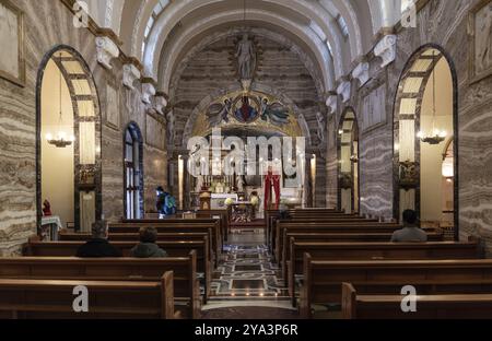 Mellieha, Malte, 01 07 2022 : aménagement intérieur gothique de l'église paroissiale, Europe Banque D'Images