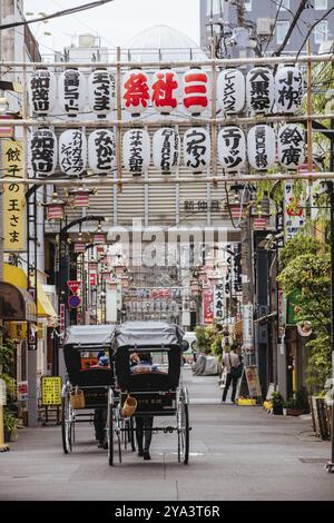 Tokyo, Japon, 12 mai 2019 : Streetsnear Temple Sensoji par jour à Asakusa, Tokyo, Japon, Asie Banque D'Images