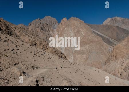 Navigation sur le trek perfide Shimshal Pass, Shimshal, Gojal, Pakistan Banque D'Images