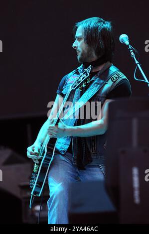 Udine Italie 19/05/2010 : Stefano Verderi guitariste du groupe de rock italien le Vibrazioni, lors du concert live au stade du Frioul Banque D'Images