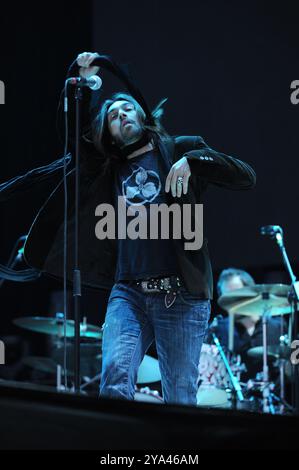 Udine Italie 19/05/2010 : Francesco Sarcina chanteur du groupe de rock italien le Vibrazioni, lors du concert au stade du Frioul Banque D'Images