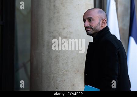 FRANCE-POLITIQUE-GOUVERNEMENT-ELYSÉE Benjamin Haddad, ministre auprès du premier ministre et ministre de l'Europe et des Affaires étrangères, chargé de l'Europe, à l'Elysée pour le Conseil des ministres. À Paris, le 10 octobre 2024. PARIS ILE-DE-FRANCE FRANCE COPYRIGHT : XANDREAXSAVORANIXNERIX FRANCE-POLITICS-GOVERNMENT-ELYSE ASAVORANINERI-24 Banque D'Images