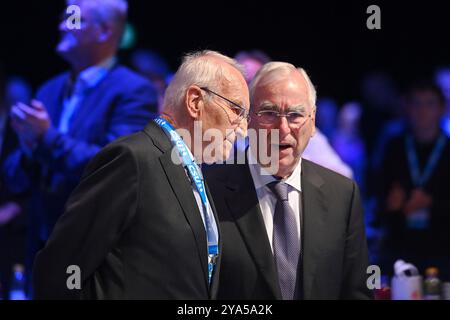 Augsburg, Deutschland. 12 octobre 2024. De gauche à droite : Edmund STOIBER, Theo WAIGEL. Conférence du parti CSU 2024 les 11 et 12 octobre 2024 FOIRE COMMERCIALE D'AUGSBOURG? Crédit : dpa/Alamy Live News Banque D'Images