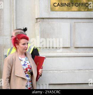 Louise Haigh députée (secrétaire aux Transports) quittant le bureau du Cabinet à Whitehall après une réunion le 7 octobre 2024 Banque D'Images