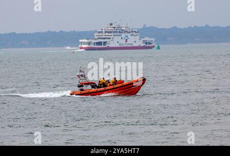 Cowes, Île de Wight, Royaume-Uni - 1er août 2024 : Cowes Lifeboat, Atlantic 85 Class Sheena Louise Banque D'Images