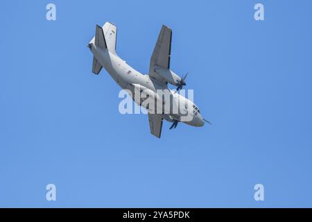 Armée de l'air italienne - Alenia C-27J Spartan, se produisant au Royal International Air Tattoo 2024. Banque D'Images