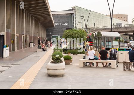 Catane, Sicile, Italie - 10 octobre 2024 : extérieur de l'aéroport international Catane-Fontanarossa en Sicile. Banque D'Images