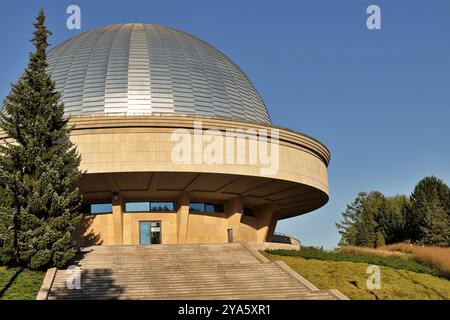 Bâtiment de l'observatoire astronomique, planétarium silésien à Chorzow Pologne. Banque D'Images