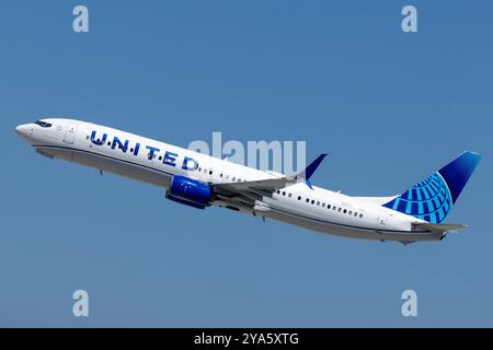 N68801 Boeing 737-924ER(WL) de United Airlines au départ de Los Angeles International (LAX / KLAX) Banque D'Images