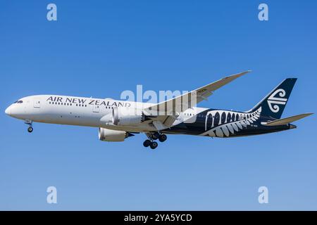 ZK-NZN Air New Zealand Boeing 787-9 Dreamliner atterrissant à Los Angeles International (LAX / KLAX) Banque D'Images