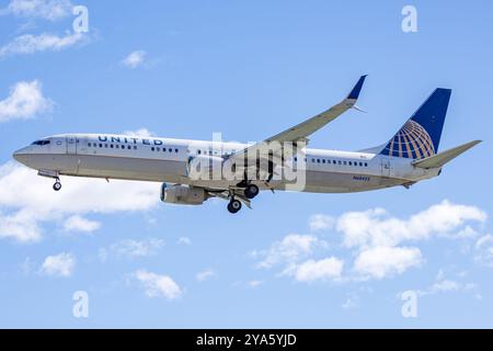 N68452 Boeing 737-924ER(WL) de United Airlines atterrissant à Palm Springs (PSP/KPSP) Banque D'Images