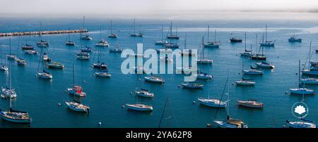 Vue aérienne de Marina avec voiliers à Monterey, Californie Banque D'Images