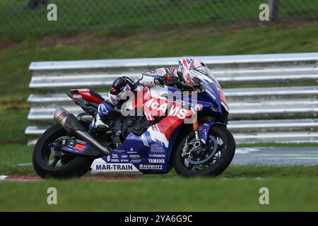 Longfield, Royaume-Uni. 12 octobre 2024. Danny Kent de McAMS Racing Yamaha en route pour remporter la 11e manche du Bennetts British Super Bike Championship à Brands Hatch, Longfield, Angleterre, le 12 octobre 2024. Photo de Ken Sparks. Utilisation éditoriale uniquement, licence requise pour une utilisation commerciale. Aucune utilisation dans les Paris, les jeux ou les publications d'un club/ligue/joueur. Crédit : UK Sports pics Ltd/Alamy Live News Banque D'Images