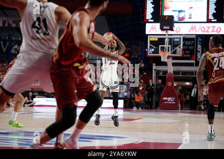 Virtus Bolognaâs Matt Morgan lors du match du championnat italien de basket LBA entre Umana Reyer Venezia et Virtus Segafredo Bologna à Taliercio le 12 octobre 2024, Mestre, Italie. Pendant Umana Reyer Venezia vs Virtus Segafredo Bologna, match de basket-ball italien Serie A à Venise, Italie, le 12 octobre 2024 Banque D'Images