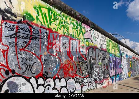Mur de Berlin, face arrière de la galerie East Side, Friedrichshain Riverbank, Berlin, Allemagne Banque D'Images