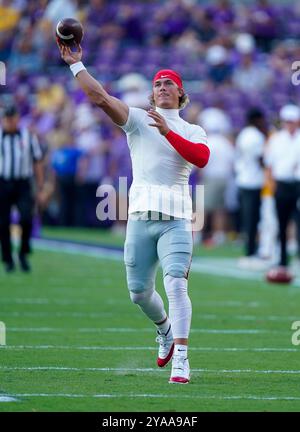 Baton Rouge, Louisiane, États-Unis. 12 octobre 2024. 12 octobre 2024 : Baton Rouge, LOS ANGELES, États-Unis : le quarterback d'Ole Miss JAXSON DART (2) pendant les échauffements avant le match entre les Ole Miss Rebels et les LSU Tigers au Tiger Stadium de Baton Rouge, Louisiane. (Crédit image : © Jerome Hicks/ZUMA Press Wire) USAGE ÉDITORIAL SEULEMENT! Non destiné à UN USAGE commercial ! Banque D'Images