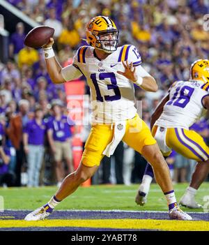 Baton Rouge, États-Unis. 12 octobre 2024. GARRETT NUSSMEIER (13 ans), quarterback DES TIGRES DE la LSU, cherche à faire une passe pendant le match entre les Rebels d'Ole Miss et les Tigers de la LSU, le 12 octobre 2024 au Tiger Stadium de Baton Rouge, en Louisiane. (Photo par : Jerome Hicks/Sipa USA) crédit : Sipa USA/Alamy Live News Banque D'Images