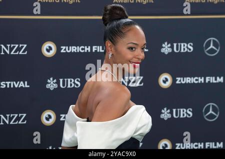 Susan Chardy BEI der Preisverleihung auf dem 20. Festival du film de Zurich 2024 im Opernhaus. Zürich, 12.10.2024 *** Susan Chardy à la cérémonie de remise des prix au 20 Zurich film Festival 2024 à l'Opéra de Zurich, 12 10 2024 Foto:XA.xRaemyx/xFuturexImagex Award night 4010 Banque D'Images