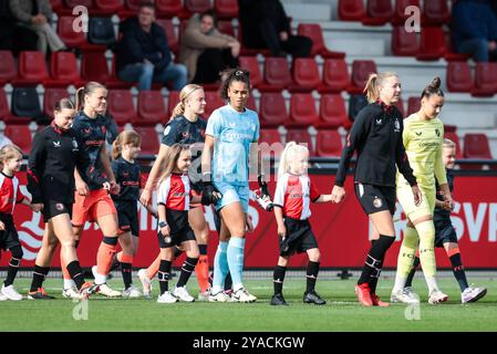 Rotterdam, pays-Bas. 13 octobre 2024. ROTTERDAM, 13-10-2024, Varkenoord, Azerion Eredivisie vrouwen, Feyenoord - Utrecht(femmes), saison 2024/2025, pendant le match Feyenoord - Utrecht(femmes) crédit : Pro Shots/Alamy Live News Banque D'Images