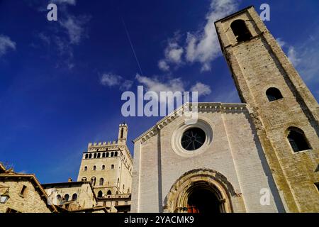 Le tracé médiéval parfaitement conservé du village de Gubbio, Ombrie, Italie Banque D'Images