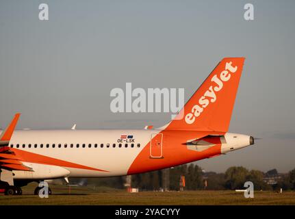 EasyJet Airbus A320-251N à Birmingham Airport, UK (OE-LSK) Banque D'Images