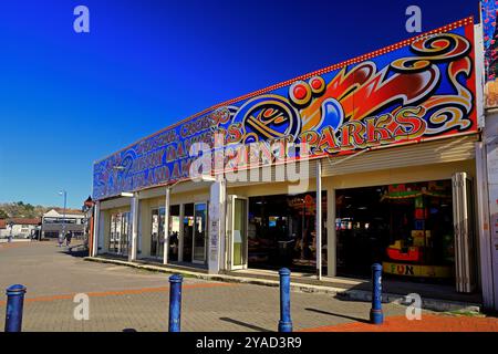 Parc d'attractions Henry Danter's Treasure Island Amusement Parks à Barry Island, South Wales, Royaume-Uni. Prise en octobre 2024. Banque D'Images