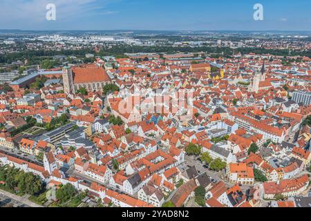 Ausblick auf die industrie- und Hochschulstadt Ingolstadt in Oberbayern Die bayerische Großstadt Ingolstadt an der Donau im Luftbild Ingolstadt Kunett Banque D'Images