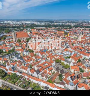 Ausblick auf die industrie- und Hochschulstadt Ingolstadt in Oberbayern Die bayerische Großstadt Ingolstadt an der Donau im Luftbild Ingolstadt Kunett Banque D'Images