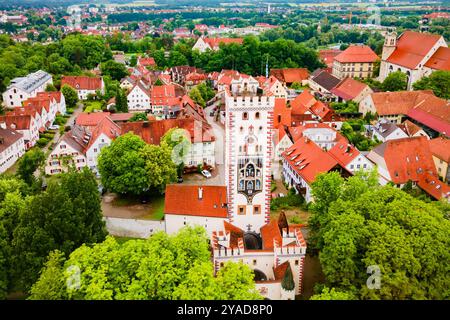 Vue panoramique aérienne de Bayertor ou de la porte bavaroise à Landsberg am Lech. Landsberg am Lech est une ville du sud-ouest de la Bavière, en Allemagne. Banque D'Images