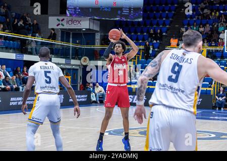 (C) Denis TRASFI / MAXPPP - au Palais des Sports Marcel-Cerdan le 14-04-2024 - Basketball 18ème journée Betclic Elite - Metropolitans 92 - Elan Sporti Banque D'Images