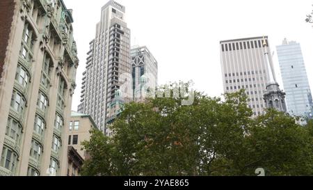 New York City Lower Manhattan, Downtown Financial District architecture, États-Unis. Gratte-ciel de grande hauteur, immeubles résidentiels et de bureaux, États-Unis. Rue urbaine américaine, immobilier, immobilier à New York. Banque D'Images