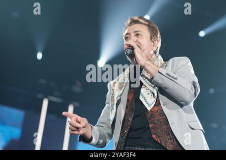 Madrid, Espagne. 05 janvier 2022. Le chanteur Manolo García se produit lors d'une tournée au Wizcenter à Madrid 13 octobre 2024 Espagne crédit : Sipa USA/Alamy Live News Banque D'Images