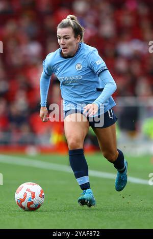 Liverpool, Royaume-Uni. 13 octobre 2024. Lauren Hemp de Manchester City court avec le ballon lors du match de Super League féminine de la FA à Anfield, Liverpool. Le crédit photo devrait se lire : Annabel Lee-Ellis/Sportimage crédit : Sportimage Ltd/Alamy Live News Banque D'Images