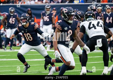 Londres, Royaume-Uni. 13 octobre 2024. Caleb Williams (18 ans), le quarterback des Chicago Bears, réagit contre les Jaguars de Jacksonville lors d'un match de football de la NFL au Tottenham Hotspur Stadium. Score final Jaguars 16 Bears 35. Credit : Stephen Chung / Alamy Live News Banque D'Images