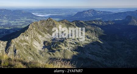 Panorama du Nebelhorn, 2224m, à l'Entschenkopf, 2043m et le Gruenten, 1783m, Allgaeu Alpes, Allgaeu, Bavière, Allemagne, Europe Banque D'Images