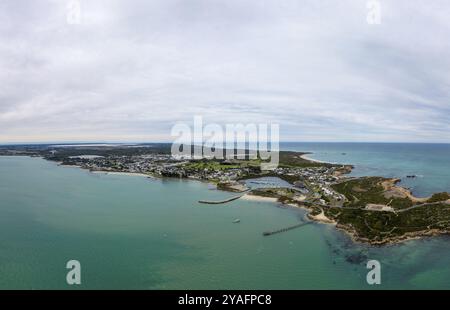 ROBE AUSTRALIA, 11 avril 2023 : L'architecture emblématique de Robe historique lors d'un jour d'automne orageux sur la côte calcaire, Australie méridionale, Australie, OCE Banque D'Images