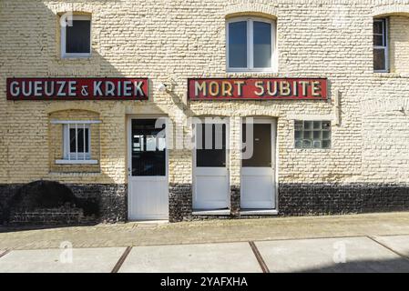 Liedekerke, région de Flandre orientale, Belgique, la brasserie de la bière authentique Geuze Lambic de mort subite, Europe Banque D'Images