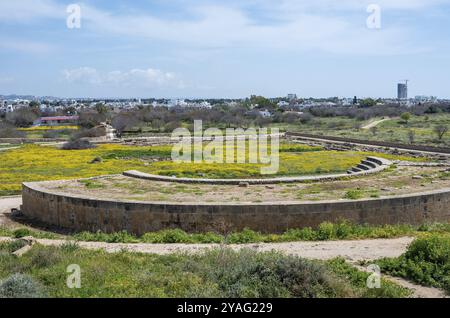 Paphos, district de Paphos, Chypre, 23 mars 2023, vue paysagère sur les ruines et la nature du site archéologique de Nea Paphos, Europe Banque D'Images