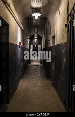 Breendonk, Belgique, 12 09 2017 : Old WWII prison camp Hallway intérieur, Europe Banque D'Images